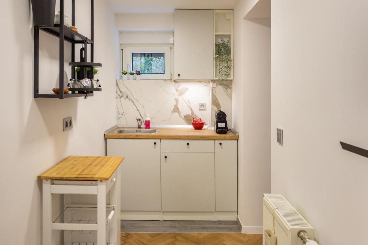 Apartmán Modern Studio Near British Square Záhřeb Exteriér fotografie